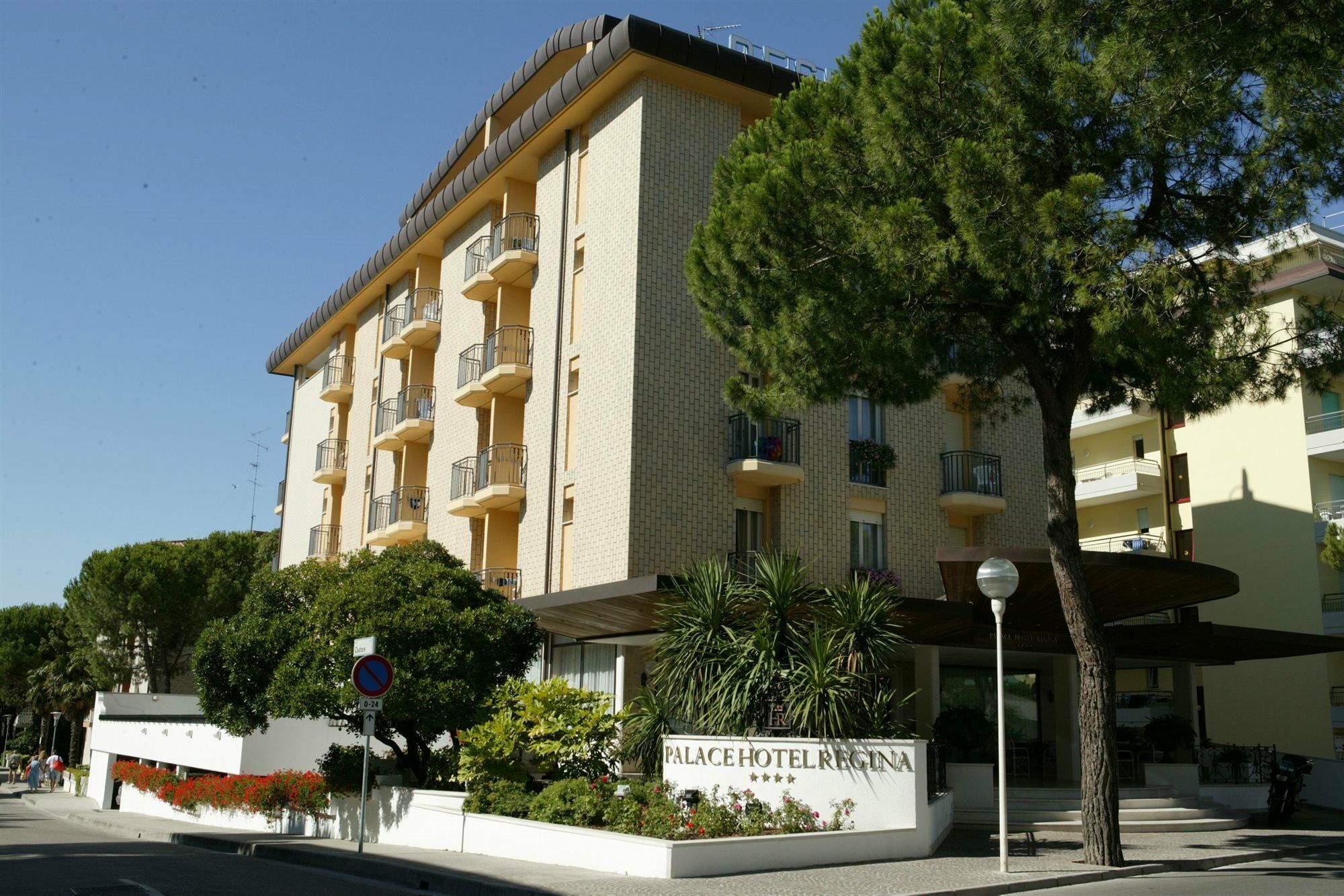 Palace Regina Hotel 4*
